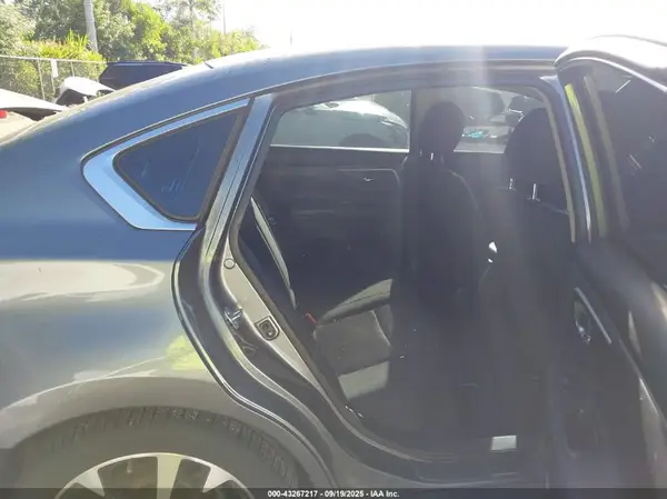 1N4AL3AP5GC190627 2016 NISSAN ALTIMA - Image 8