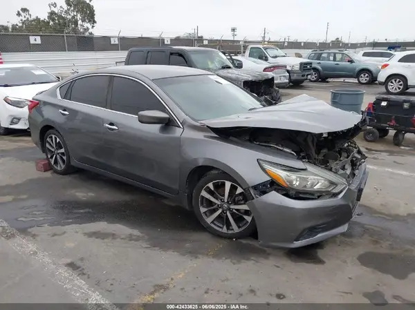 1N4AL3AP5GC200220 2016 NISSAN ALTIMA - Image 1