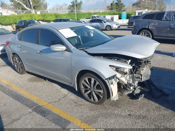 1N4AL3AP5GC244556 2016 NISSAN ALTIMA - Image 1