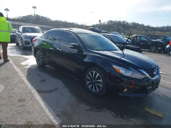 1N4AL3AP5GC245240 2016 NISSAN ALTIMA - Image 1