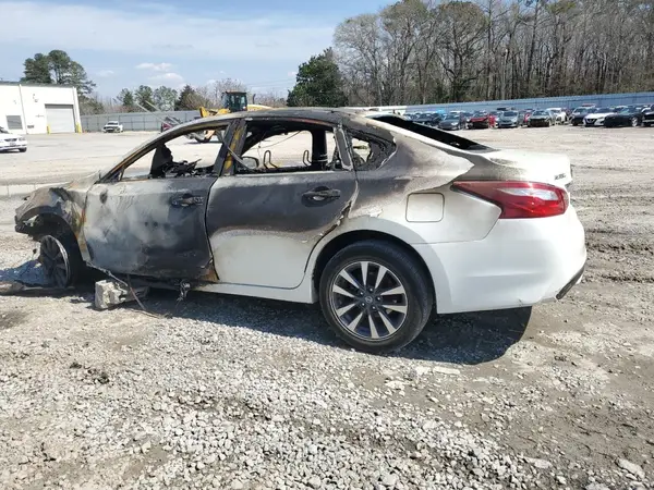 1N4AL3AP5GC260997 2016 NISSAN ALTIMA - Image 2