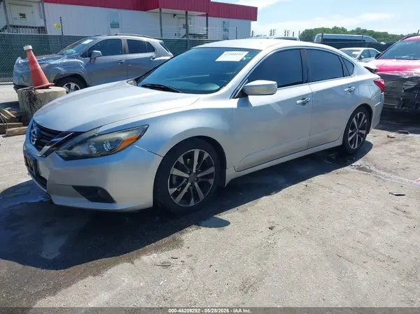 1N4AL3AP5GC266105 2016 NISSAN ALTIMA - Image 2