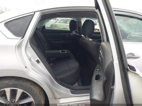 1N4AL3AP5GC270980 2016 NISSAN ALTIMA - Image 8