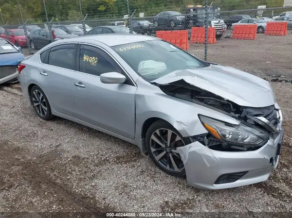 1N4AL3AP5GC274608 2016 NISSAN ALTIMA - Image 1