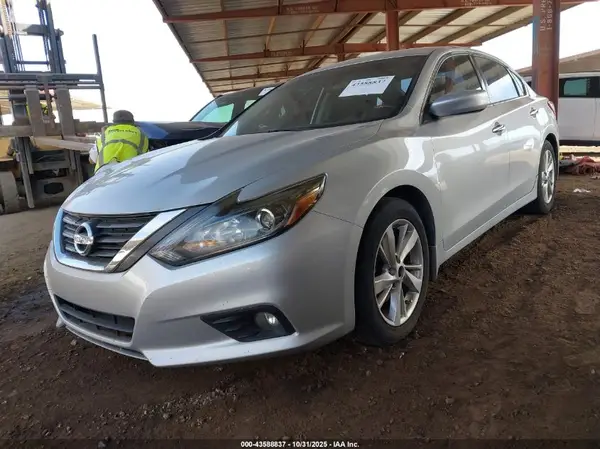 1N4AL3AP5GC285527 2016 NISSAN ALTIMA - Image 2