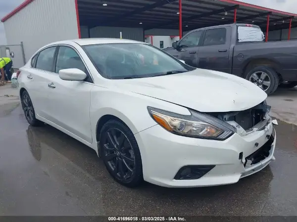 1N4AL3AP5HC108834 2017 NISSAN ALTIMA - Image 1