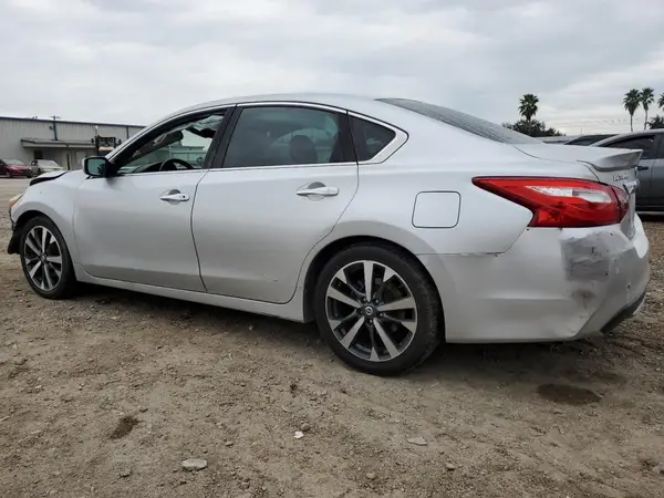 1N4AL3AP5HC110566 2017 NISSAN ALTIMA - Image 2