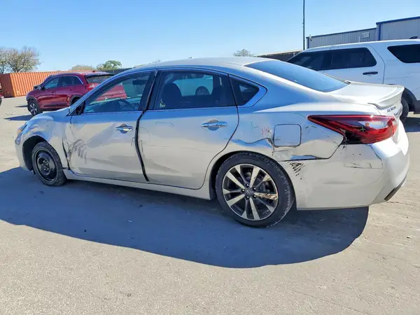 1N4AL3AP5HC110583 2017 NISSAN ALTIMA - Image 2
