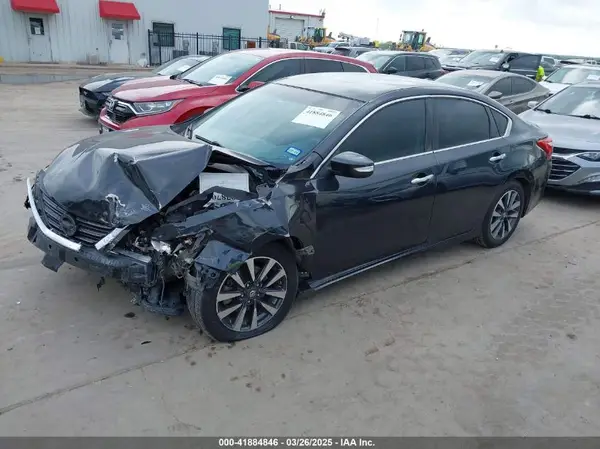 1N4AL3AP5HC111300 2017 NISSAN ALTIMA - Image 2