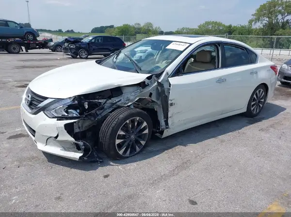 1N4AL3AP5HC120725 2017 NISSAN ALTIMA - Image 2