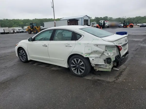 1N4AL3AP5HC124144 2017 NISSAN ALTIMA - Image 2