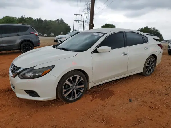 1N4AL3AP5HC124175 2017 NISSAN ALTIMA - Image 1
