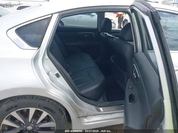 1N4AL3AP5HC124760 2017 NISSAN ALTIMA - Image 8