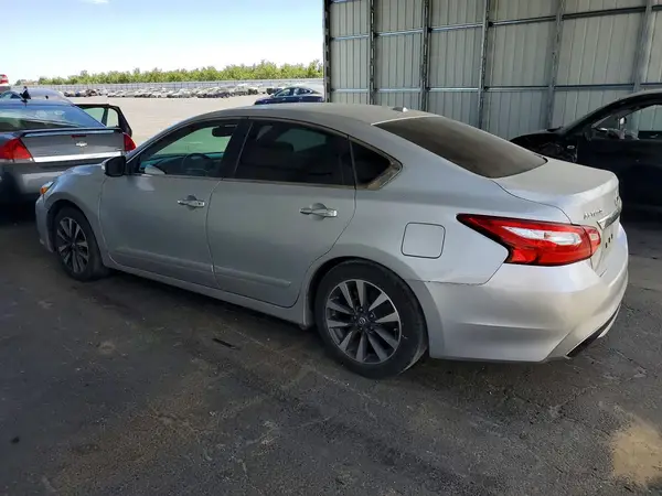 1N4AL3AP5HC127464 2017 NISSAN ALTIMA - Image 2