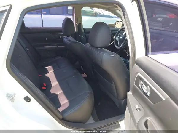 1N4AL3AP5HC128470 2017 NISSAN ALTIMA - Image 8