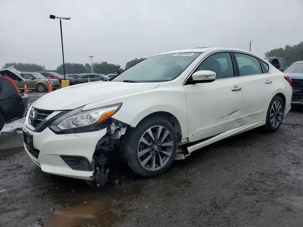 1N4AL3AP5HC130395 2017 NISSAN ALTIMA - Image 1
