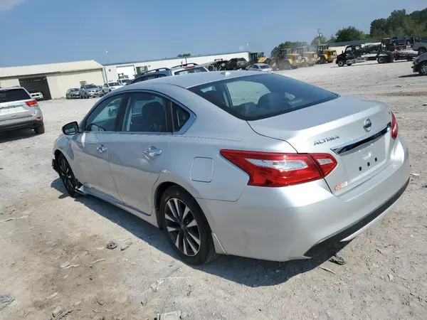 1N4AL3AP5HC131269 2017 NISSAN ALTIMA - Image 2