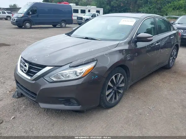 1N4AL3AP5HC133779 2017 NISSAN ALTIMA - Image 2
