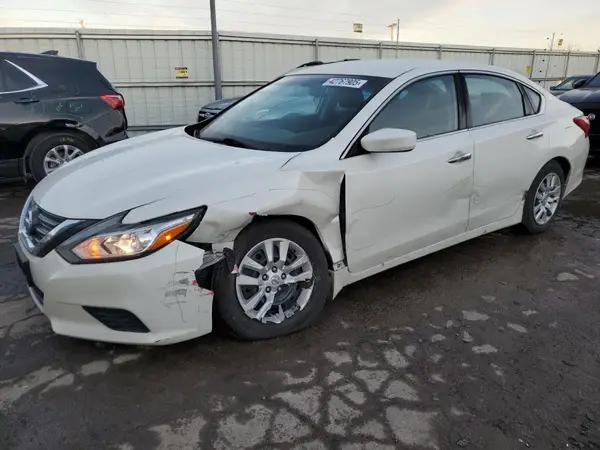 1N4AL3AP5HC135256 2017 NISSAN ALTIMA - Image 1