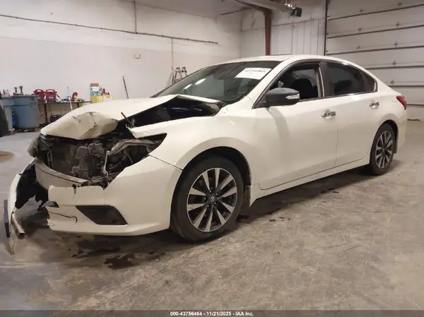 1N4AL3AP5HC137346 2017 NISSAN ALTIMA - Image 2