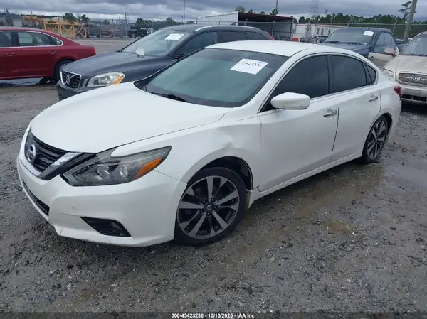 1N4AL3AP5HC142045 2017 NISSAN ALTIMA - Image 2
