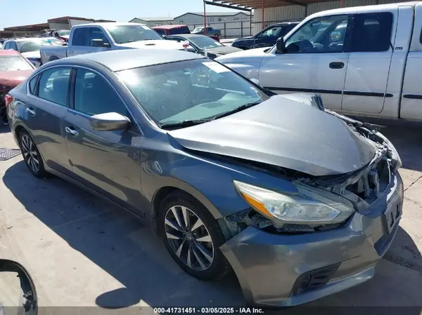 1N4AL3AP5HC150257 2017 NISSAN ALTIMA - Image 1