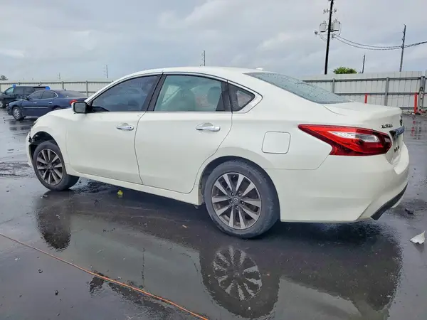 1N4AL3AP5HC155944 2017 NISSAN ALTIMA - Image 2