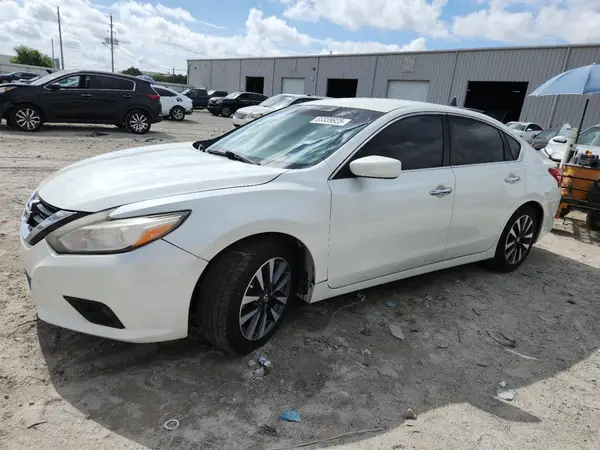 1N4AL3AP5HC155958 2017 NISSAN ALTIMA - Image 1