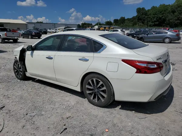1N4AL3AP5HC156673 2017 NISSAN ALTIMA - Image 2