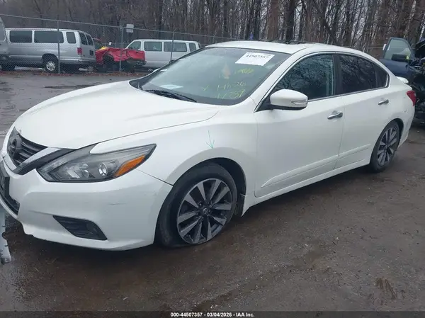 1N4AL3AP5HC157452 2017 NISSAN ALTIMA - Image 2