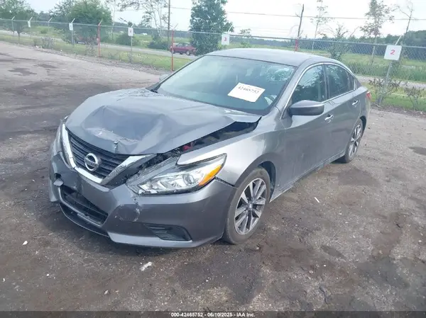 1N4AL3AP5HC158472 2017 NISSAN ALTIMA - Image 2