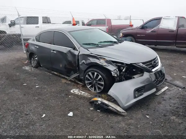 1N4AL3AP5HC162697 2017 NISSAN ALTIMA - Image 1