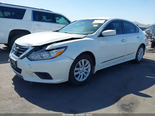 1N4AL3AP5HC164627 2017 NISSAN ALTIMA - Image 2