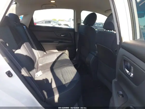 1N4AL3AP5HC164627 2017 NISSAN ALTIMA - Image 8