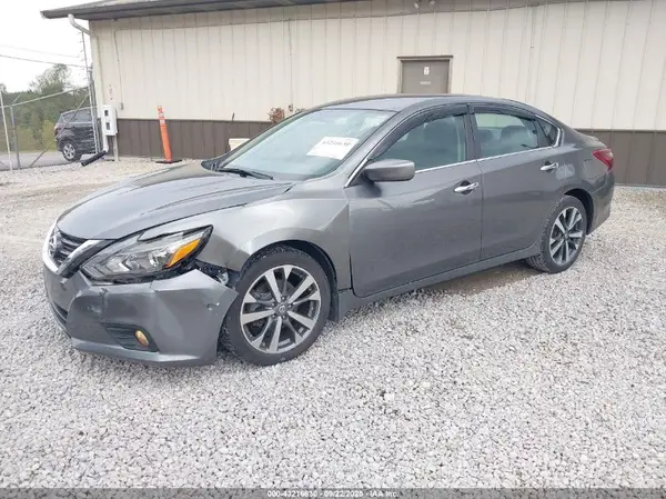 1N4AL3AP5HC165261 2017 NISSAN ALTIMA - Image 2