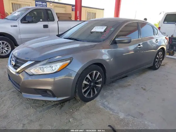 1N4AL3AP5HC168032 2017 NISSAN ALTIMA - Image 2