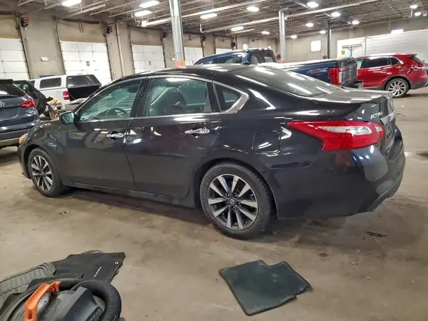 1N4AL3AP5HC178575 2017 NISSAN ALTIMA - Image 2