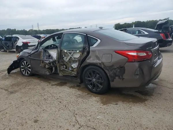 1N4AL3AP5HC180066 2017 NISSAN ALTIMA - Image 2