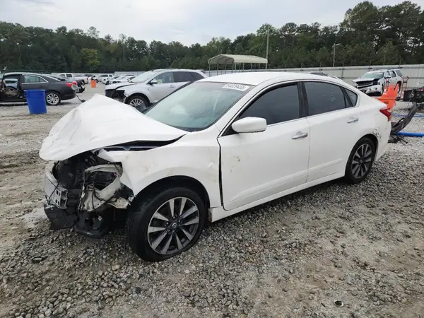 1N4AL3AP5HC182139 2017 NISSAN ALTIMA - Image 1
