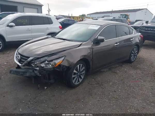 1N4AL3AP5HC182240 2017 NISSAN ALTIMA - Image 2