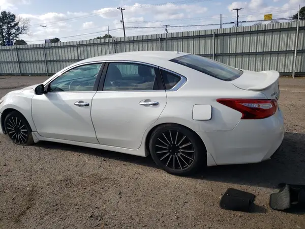 1N4AL3AP5HC187504 2017 NISSAN ALTIMA - Image 2
