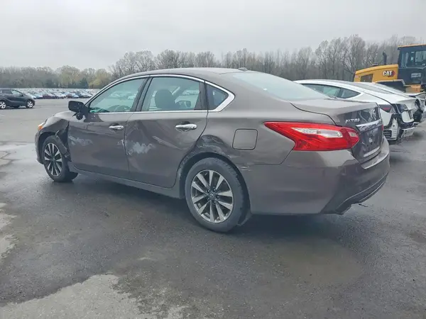 1N4AL3AP5HC190581 2017 NISSAN ALTIMA - Image 2