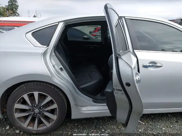 1N4AL3AP5HC191097 2017 NISSAN ALTIMA - Image 8