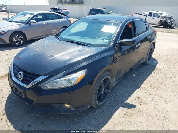 1N4AL3AP5HC193352 2017 NISSAN ALTIMA - Image 2