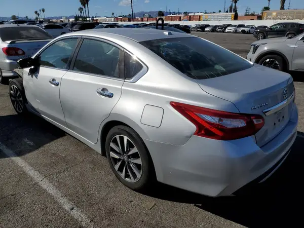 1N4AL3AP5HC194226 2017 NISSAN ALTIMA - Image 2