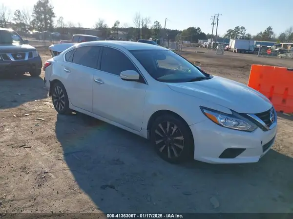 1N4AL3AP5HC194386 2017 NISSAN ALTIMA - Image 1