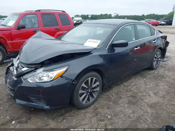 1N4AL3AP5HC194565 2017 NISSAN ALTIMA - Image 2