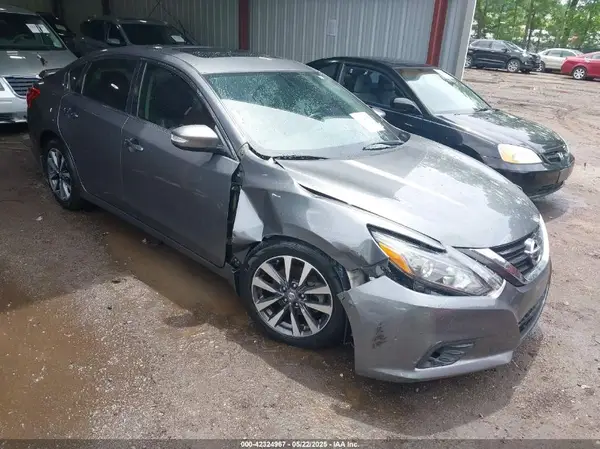 1N4AL3AP5HC198678 2017 NISSAN ALTIMA - Image 1