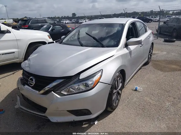 1N4AL3AP5HC199944 2017 NISSAN ALTIMA - Image 2