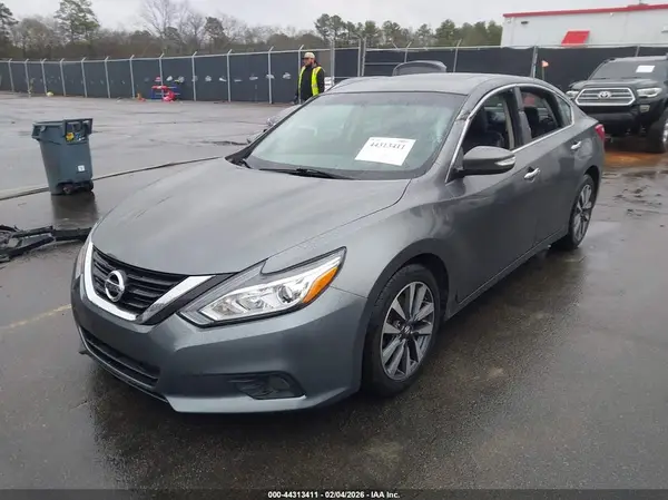 1N4AL3AP5HC202647 2017 NISSAN ALTIMA - Image 2